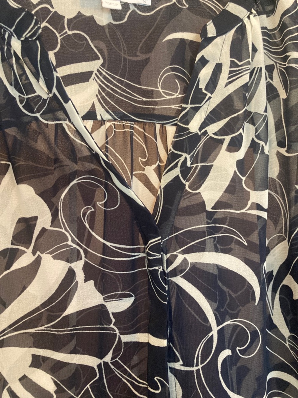 Chico's Navy and White Floral Sheer V-Neck - front Button up Blouse - Picture 7 of 9